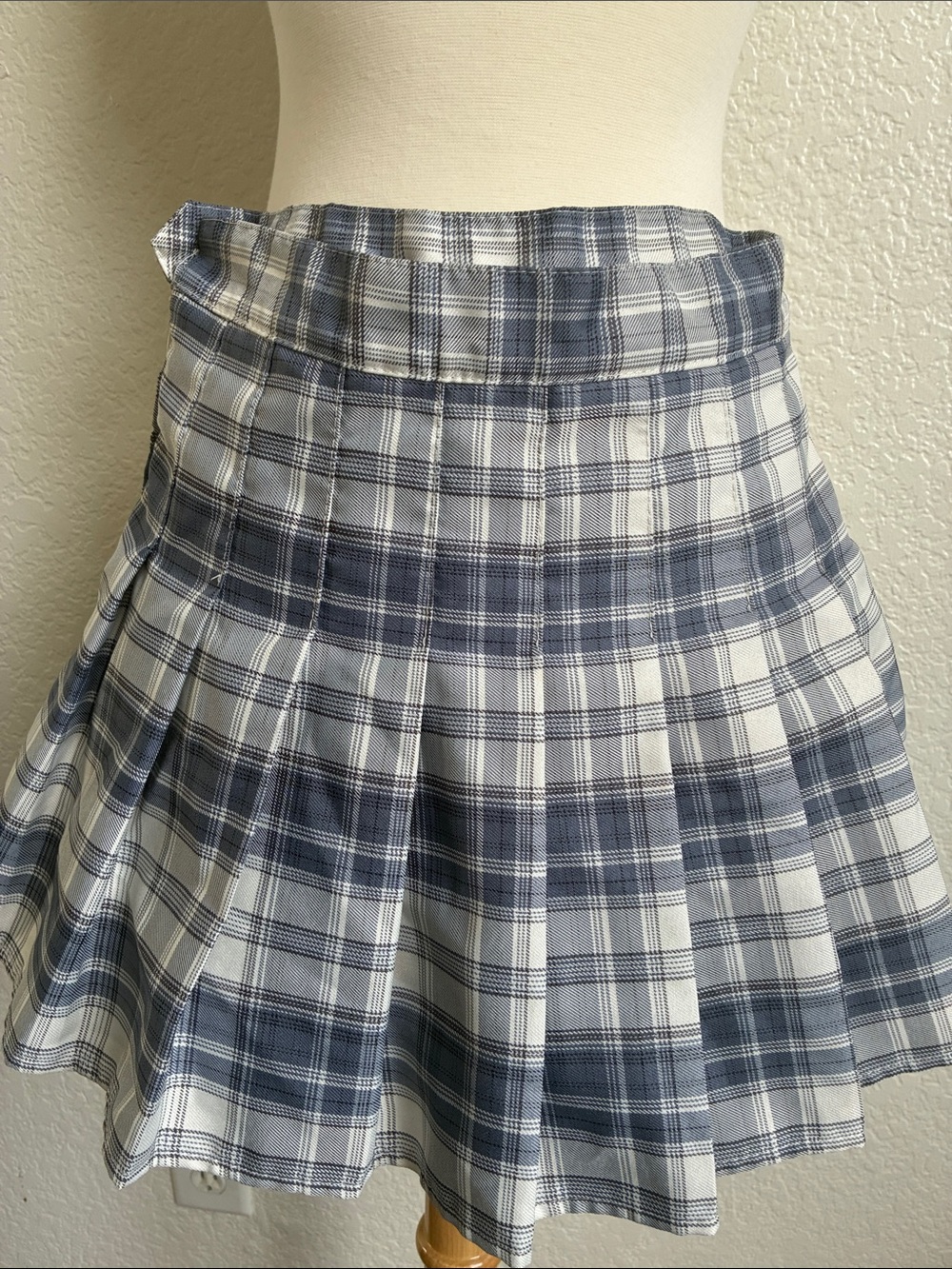 Plaid Pleated Mini Skirt - Blue and White